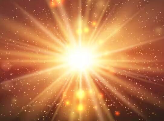 ਦਰਅਸਲ, ਸੂਰਜ ਵਿਚ ਕੁਝ ਮੈਗਨੇਟਿਕ ਐਰਲਜੀ ਰਿਲੀਜ਼ ਹੁੰਦੀ ਹੈ, ਜਿਸ ਕਾਰਨ ਸੂਰਜ ਤੋਂ ਕੁਝ ਰੌਸ਼ਨੀ ਅਤੇ ਸੂਰਜੀ ਕਣ ਬਹੁਤ ਤੇਜ਼ੀ ਨਾਲ ਬਾਹਰ ਆਉਂਦੇ ਹਨ। ਇਹ ਧਮਾਕੇ ਅਜਿਹੇ ਹਨ ਕਿ ਇਹ ਹਾਈਡ੍ਰੋਜਨ ਬੰਬਾਂ ਜਿੰਨੀ ਊਰਜਾ ਛੱਡਦੇ ਹਨ।