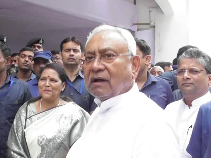 Bihar CM Nitish Kumar Reaction on Samrat Choudhary Controversial Statement 1947 Indian Independence Samrat Choudhary Statement: सम्राट चौधरी के आजादी वाले बयान पर CM नीतीश की पहली प्रतिक्रिया, कही बड़ी बात