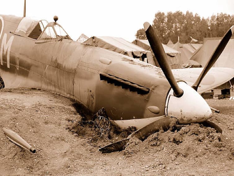 Three US Navy marines killed after US military plane crashes in northern Australia US Flight Crash: கூட்டுப்பயிற்சியின் போது விமானம் நொறுங்கி 3 அமெரிக்க கடற்படை வீரர்கள் உயிரிழப்பு.. ஆஸ்திரேலியாவில் நடந்த சோகம்..