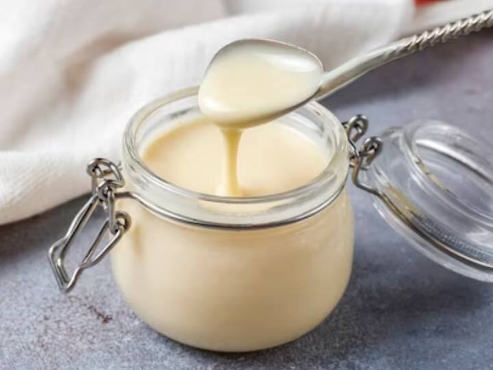 एक गिलास गर्म दूध में एक चम्मच घी मिलाकर पिएं, एक सप्ताह में आपको दिखेगा फायदा, इन बीमारियों में मिलेगा आराम