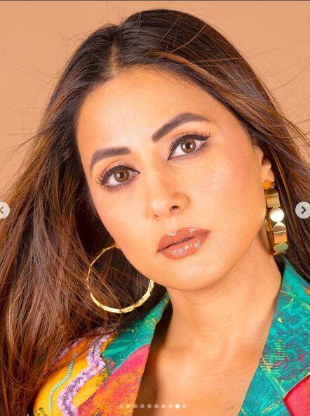 ਦੱਸ ਦੇਈਏ ਕਿ ਹਿਨਾ ਖਾਨ ਸੋਸ਼ਲ ਮੀਡੀਆ ਪ੍ਰੇਮੀ ਹੈ। ਇੰਸਟਾਗ੍ਰਾਮ 'ਤੇ ਅਦਾਕਾਰਾ ਦੀ ਫੈਨ ਫਾਲੋਇੰਗ ਲਿਸਟ ਕਾਫੀ ਮਜ਼ਬੂਤ ਹੈ।