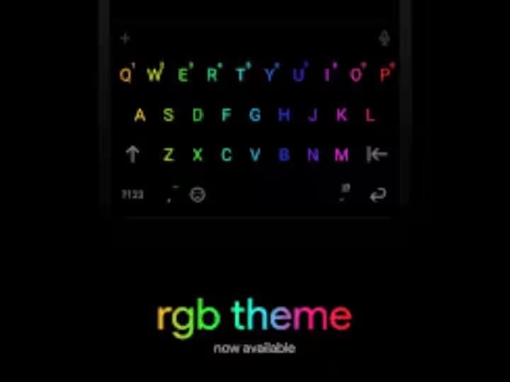 Chrooma Keyboard: - આ એક ફેન્સી કીબોર્ડ એપ છે. આ એપ એપના કલર પ્રમાણે કીબોર્ડનો રંગ ઓટોમેટિક બદલી નાખે છે. આમાં નાઇટ મૉડ, સ્પ્લિટ મૉડ અને અને બીજી કેટલીય સુવિધાઓ છે.