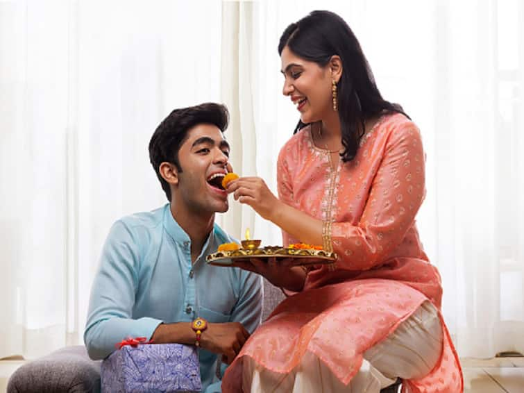 Raksha Bandhan 2023: Shubh Muhurat To Tie Rakhi To Your Sibling? All About The Auspicious Timings