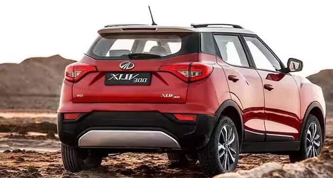 સનરૂફ મહિન્દ્રાની XUV 300 SUVમાં ઉપલબ્ધ છે. અન્ય ફીચર્સની વાત કરીએ તો એન્ડ્રોઈડ ઓટો અને એપલ કારપ્લે સાથે 7 ઈંચની ટચસ્ક્રીન ઈન્ફોટેનમેન્ટ સિસ્ટમ, ઓટો એસી અને કનેક્ટેડ કાર ટેક, ક્રુઝ કંટ્રોલ, 7 એરબેગ્સ પણ સામેલ છે. XUV 300 ની એક્સ-શોરૂમ શરૂઆતી કિંમત 7.99 લાખ રૂપિયા છે.