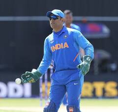 In Pics: ધોનીની કેપ્ટનશીપમાં ભારતે પાકિસ્તાન સામે જીતી છે સૌથી વધુ વન-ડે મેચ, જાણો અન્ય કેપ્ટનનો રેકોર્ડ