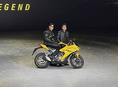 बाइक शौकीनों के दिलों पर राज करने नए अंदाज में वापस आ गयी Hero Karizma XMR 210, तस्वीरें देख कर दिल खुश हो जायेगा