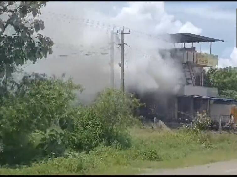 Karnataka: 3 Dead After Fire Breaks Out At Fire Cracker Shop In Haveri Karnataka: 3 Dead After Fire Breaks Out At Fire Cracker Shop In Haveri