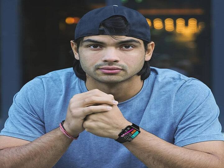 25 वर्षीय नीरज चोपड़ा का हरियाणा के पानीपत में एक आलीशान घर है. यह घर तीन मंजिला है.