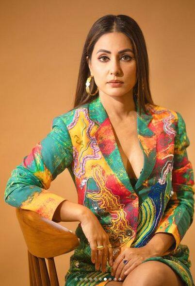 ਅਦਾਕਾਰਾ ਦਾ ਅੰਦਾਜ਼ ਅਤੇ ਸਟਾਈਲ ਹਮੇਸ਼ਾ ਹੀ ਪ੍ਰਸ਼ੰਸਕਾਂ ਨੂੰ ਆਪਣੇ ਵੱਲ ਆਕਰਸ਼ਿਤ ਕਰਦਾ ਹੈ। ਉਹ ਵੈਸਟਰਨ ਤੋਂ ਲੈ ਕੇ ਐਥਨਿਕ ਤੱਕ ਹਰ ਲੁੱਕ 'ਚ ਸ਼ਾਨਦਾਰ ਲਗਦੀ ਹੈ। ਉਨ੍ਹਾਂ ਦੀਆਂ ਤਸਵੀਰਾਂ ਪੋਸਟ ਹੁੰਦੇ ਹੀ ਵਾਇਰਲ ਹੋ ਜਾਂਦੀਆਂ ਹਨ।