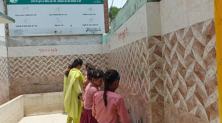 बच्चों को संचारी रोगों के प्रति जागरूक करने विशेष अभियान चलाया जाएगा. सितंबर महीने से शुरू किए जाने वाले विशेष अभियान में बच्चों को स्वच्छता, खानपान और पर्यावरण का महत्व बताया जाएगा.