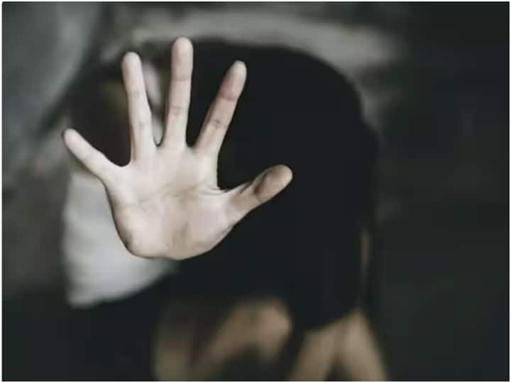 Ghaziabad Gang Rape Case 19-year-old girl did not confirm poisoning and injury marks on her genitals Medical Report Ghaziabad News: गैंगरेप मामले की गुत्थी उलझी, मेडिकल रिपोर्ट में नहीं मिले गुप्तांग पर चोट के निशान 