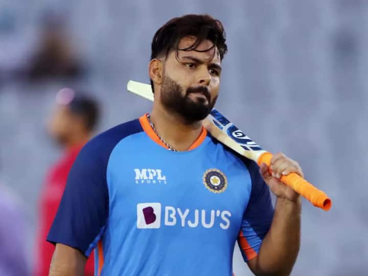 Rahul Dravid On Rishabh Pant Injury World Cup 2023 Latest Sports News World Cup 2023: ऋषभ पंत की चोट ने बढ़ाई है टीम इंडिया की समस्या, नंबर 4 के लिए साबित हो सकते थे बेस्ट विकल्प