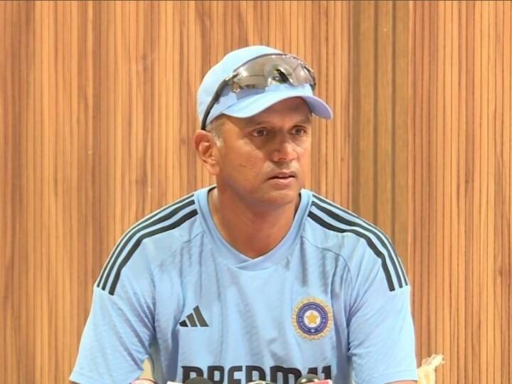 Before Asia Cup 2023 Indian Cricket Team head coach Rahul Dravid told why experimentation has been done Iyer Pant and Rahul Indian Team: एशिया कप से पहले एक्सपेरिमेंट्स को लेकर राहुल द्रविड़ ने तोड़ी चुप्पी, बताया क्यों करना पड़ा ऐसा