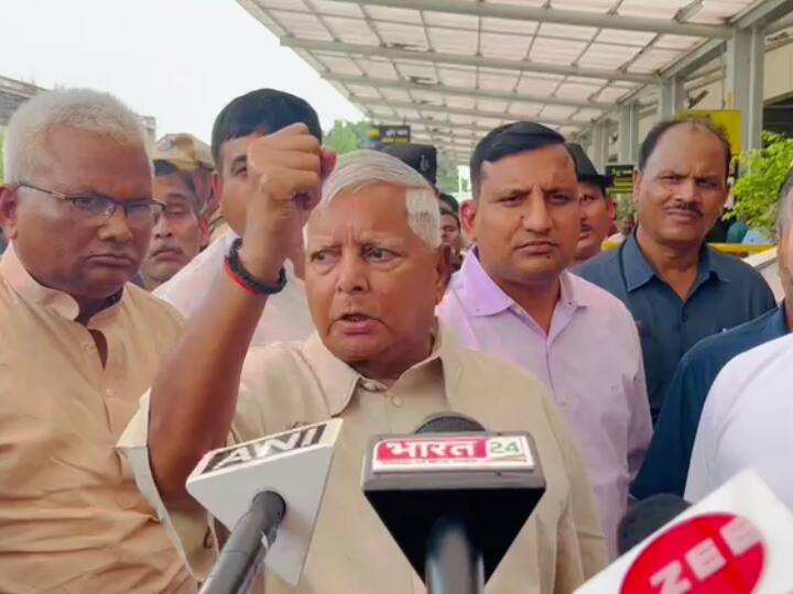 INDIA Alliance Meeting: 'नरेंद्र मोदी की नरेटी पर चढ़ने जा रहे हैं...', बेटे तेजस्वी के साथ मुंबई रवाना हुए लालू प्रसाद यादव Lalu Prasad Tejashwi Yadav Went for INDIA Alliance Meeting in Mumbai Attack on PM Narendra Modi ann INDIA Alliance Meeting: 'नरेंद्र मोदी की नरेटी पर चढ़ने जा रहे हैं...', बेटे तेजस्वी के साथ मुंबई रवाना हुए लालू प्रसाद यादव