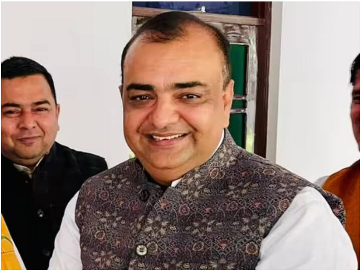 BJP MLA Akash Saxena Y Plus Security Provided By Central Government After intelligence input ANN UP Politics: आजम खान के गढ़ में सेंध लगाने वाले बीजेपी विधायक को Y प्लस सुरक्षा, इसलिए सरकार ने उठाया कदम