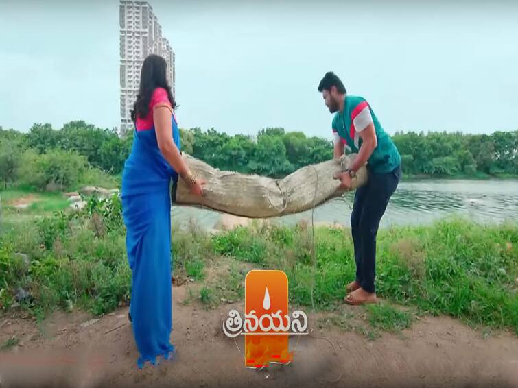 Tilottama evil plan against vishal in Trinayani August 29th episode Trinayani August 29th: విశాల్ ను చెరువులో పడేసిన తిలోత్తమా - పండంటి ఆడబిడ్డకు జన్మనిచ్చిన సుమన?