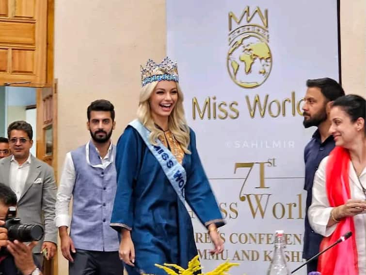 Miss World Karolina Bielawska visits Kashmir Valley tries Kashmiri Dress Miss World Karolina visits Kashmir : కశ్మీర్‌ లోయలో కన్యాకూమారి- సందడి చేసిన మిస్‌ వరల్డ్‌
