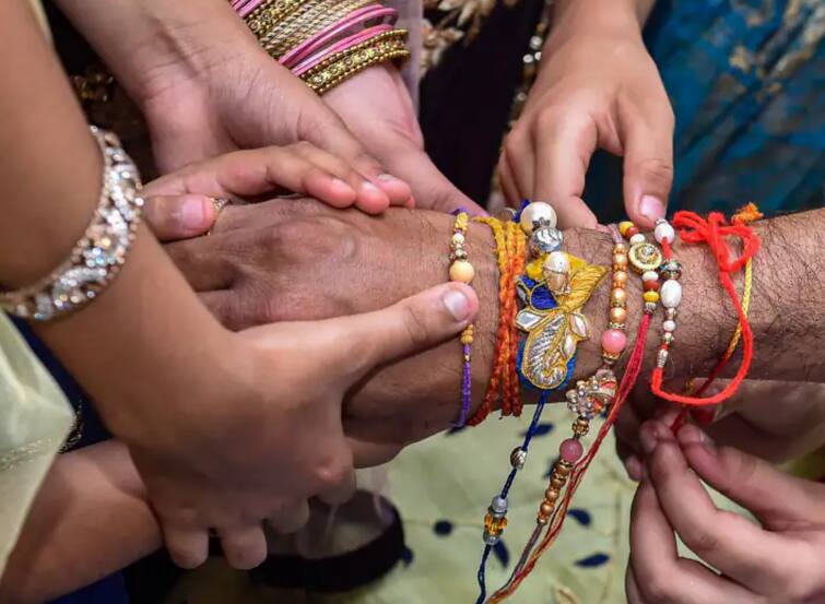 raksha-bandhan-2023-sisters-curse-brothers-to-die-on-rakhi-festival-strange-rituals-in-india Raksha Bandhan 2023: ਰੱਖੜੀ 'ਤੇ ਭੈਣਾਂ ਆਪਣੇ ਭਰਾਵਾਂ ਨੂੰ ਦਿੰਦੀਆਂ ਮਰਨ ਦਾ ਸਰਾਪ, ਅਜੀਬ ਰਿਵਾਜ ਦੀ ਅਸਲੀਅਤ ਜਾਣ ਹੋ ਜਾਓਗੇ ਹੈਰਾਨ