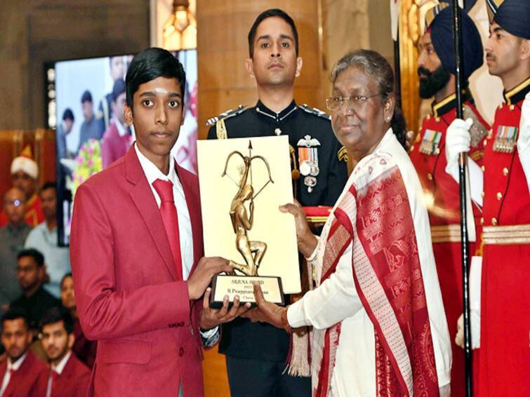 National Sports Awards are conferred to athletes as a recognition to their achievements on this day National Sports Day 2023: இந்தியாவில் எத்தனை வகையான தேசிய விளையாட்டு விருதுகள் வழங்கப்படுகின்றன? முழு பட்டியல் இங்கே!