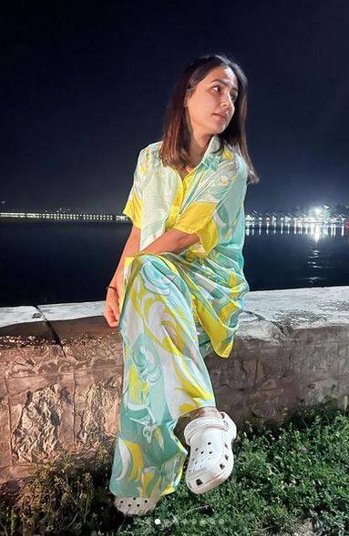 ਕਸ਼ਮੀਰ 'ਚ ਮੌਸਮ ਦਾ ਆਨੰਦ ਲੈ ਰਹੀ ਹਿਨਾ ਖਾਨ