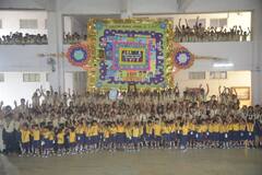 Raksha Bandhan 2023 : नागपुरात विद्यार्थ्यांनी बनवली 57 बाय 34 फुटांची भव्य राखी, इस्रोच्या शास्त्रज्ञांना समर्पित