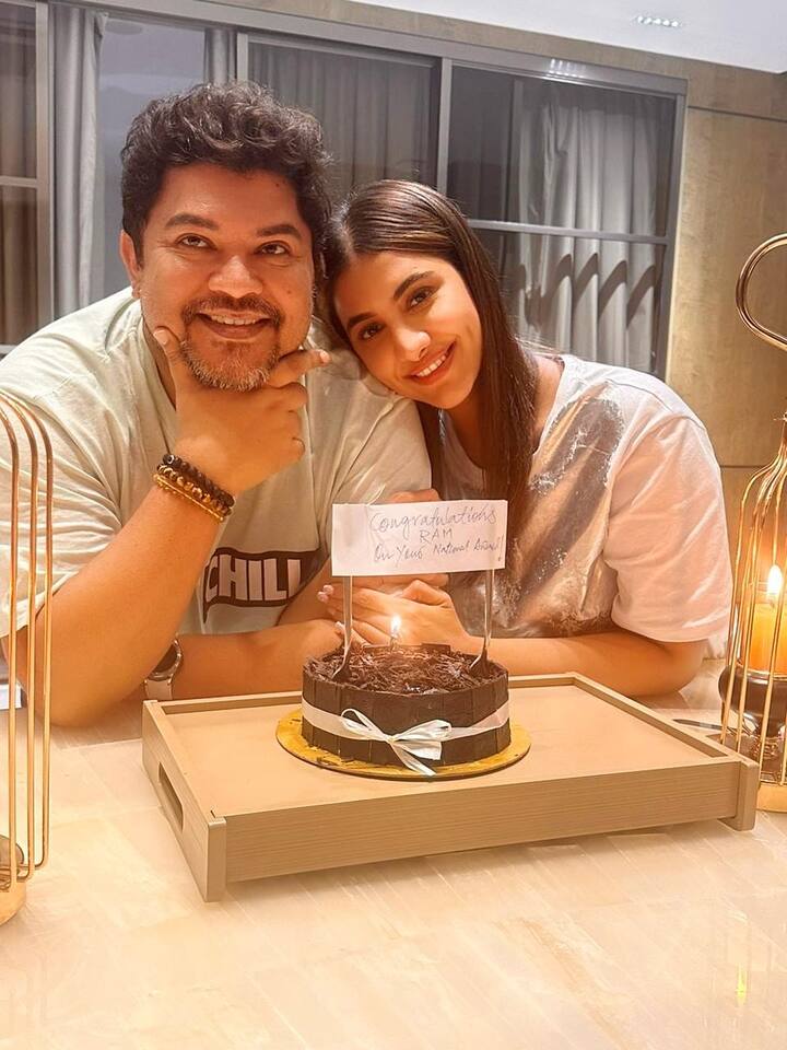ইতিমধ্যেই রাম কমল মুখোপাধ্যায়ের  শেষ করে ফেলেছেন তাঁর আগামী ছবি 'বিনোদিনী'-র শ্যুটিং। এই ছবিতে  'বিনোদিনী'-র ভূমিকায় অভিনয় করেছেন রুক্মিণী মৈত্র।