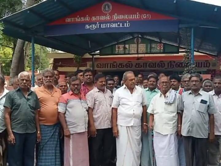 Public suffering due to hundreds of heavy sand trucks in karur TNN அதிக பாரத்துடன் செல்லும் நூற்றுக்கணக்கான மணல் லாரிகளால் - கரூரில் பொதுமக்கள் அவதி