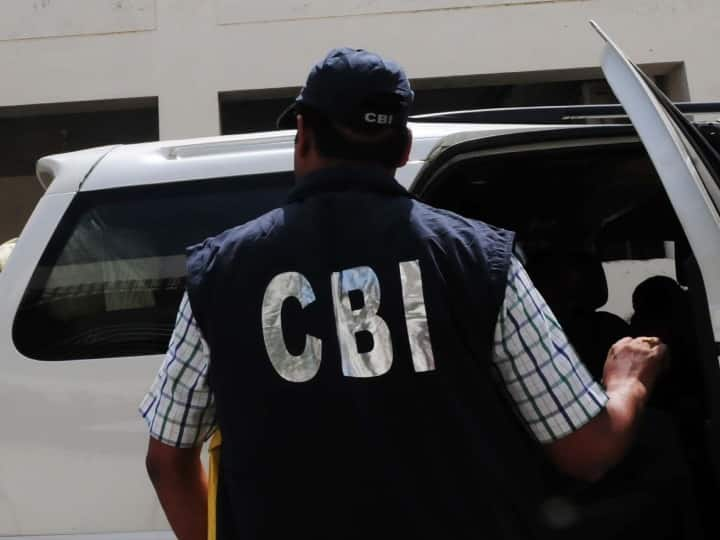 shimla CBI raided several offices including cpwd building in connection wtih alleged irregularity ann Shimla: शिमला में CBI की रेड से मचा हड़कंप, CPWD के निर्माण में गड़बड़ी की आशंका