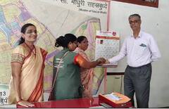 Pune News :  कचरावेचक महिलांनी पुणेकरांसोबत साजरा केला रक्षाबंधनाचा सण