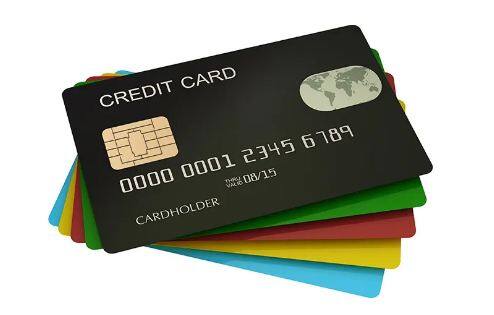 Credit Card Apply: ਕ੍ਰੈਡਿਟ ਕਾਰਡਾਂ ਦੀ ਤੇਜ਼ੀ ਨਾਲ ਵਧ ਰਹੀ ਪ੍ਰਸਿੱਧੀ ਦੇ ਨਾਲ, ਵਿਅਕਤੀਆਂ ਲਈ ਇੱਕ ਤੋਂ ਵੱਧ ਕਾਰਡ ਹੋਣ ਬਾਰੇ ਸੁਣਿਆ ਨਹੀਂ ਗਿਆ ਹੈ। ਅਸਲ ਵਿੱਚ, ਇੱਕ ਤੋਂ ਵੱਧ ਕਾਰਡ ਰੱਖਣ ਵਾਲੇ ਲੋਕਾਂ ਦੀ ਗਿਣਤੀ ਵਿੱਚ ਵਾਧਾ ਵੀ ਕ੍ਰੈਡਿਟ ਕਾਰਡ ਮਾਰਕੀਟ ਵਿੱਚ ਵਾਧੇ ਨੂੰ ਦਰਸਾਉਂਦਾ ਹੈ। ਲੋਕਾਂ ਨੂੰ ਬਹੁਤ ਸਾਰੇ ਕ੍ਰੈਡਿਟ ਕਾਰਡ ਮਿਲਦੇ ਹਨ ਪਰ ਕੀ ਤੁਸੀਂ ਜਾਣਦੇ ਹੋ ਕਿ ਭਾਰਤ ਵਿੱਚ ਇੱਕ ਵਿਅਕਤੀ ਦੇ ਕਿੰਨੇ ਕ੍ਰੈਡਿਟ ਕਾਰਡ ਹੋ ਸਕਦੇ ਹਨ? ਨਾਲ ਹੀ, ਇੱਕ ਤੋਂ ਵੱਧ ਕ੍ਰੈਡਿਟ ਕਾਰਡ ਰੱਖਣ ਦੇ ਫਾਇਦਿਆਂ ਅਤੇ ਨੁਕਸਾਨਾਂ ਬਾਰੇ ਵੀ ਜਾਣਕਾਰੀ ਹੋਣੀ ਚਾਹੀਦੀ ਹੈ। ਆਓ ਜਾਣਦੇ ਹਾਂ ਇਸ ਬਾਰੇ...