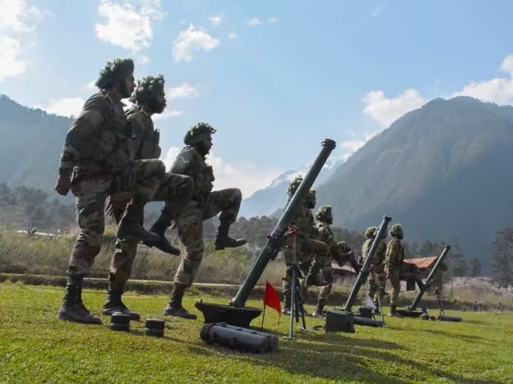 china construct more reinforced shelters and bunkers for soldiers in aksai chin lac marathi news India-China Border Conflict : चीनकडून LAC जवळ बंकर, भूमिगत सुविधांचे बांधकाम सुरु; वाचा सविस्तर