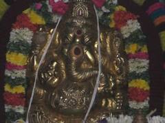 ஆவணி அவிட்டம்; கரூர் சித்தி விநாயகர் ஆலயத்தில் 100க்கும் மேற்பட்டோர் பூணூல் போட்டனர்