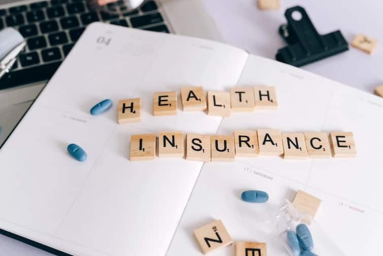 How To Renew Health Insurance Health insurance maturity date has arrived what to do to renew Know these 5 tips Health Care Tips in Marathi हेल्थ इन्शोरन्सची मॅच्युरिटी डेट आलीये, रिन्यू करण्यासाठी काय कराल? जाणून घ्या, 'या' 5 टिप्स