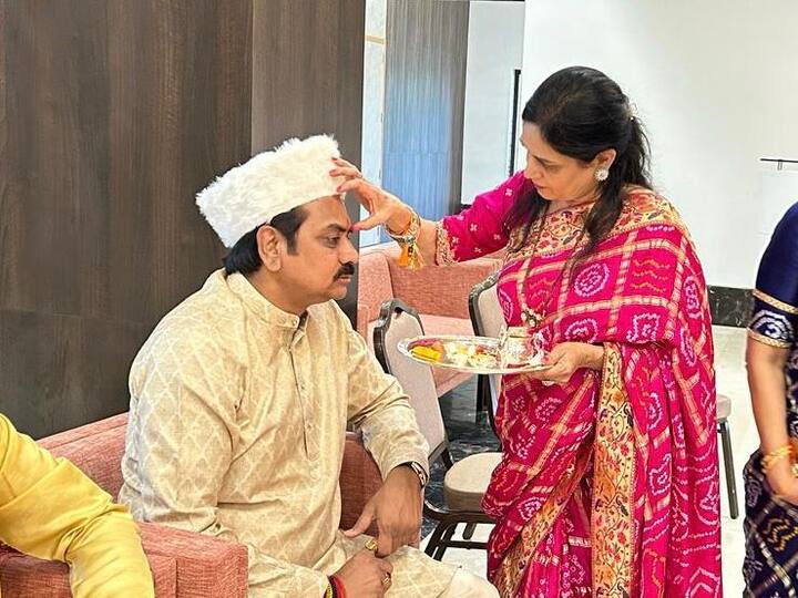 राजकारण्यांच्या घरातही मोठ्या उत्साहाने रक्षाबंधनाचा सण साजरा केला जात आहे.