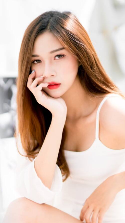 આ દેશની છોકરીઓ તેમના ગાલ પર રોજ મારે છે થપ્પડ