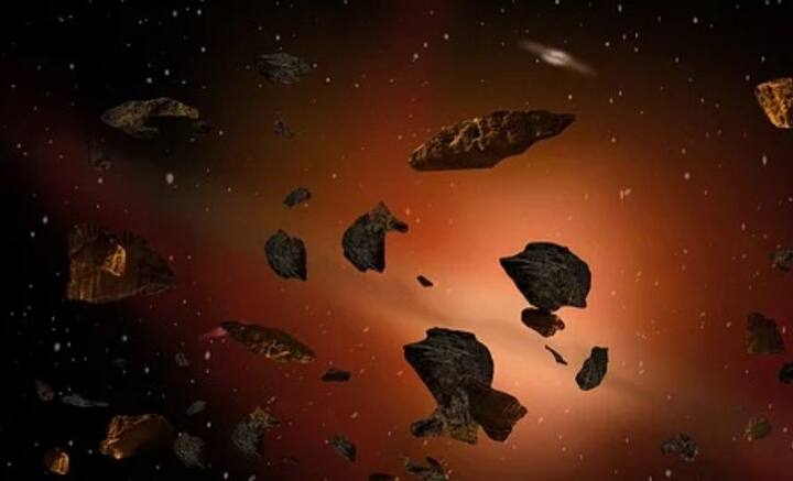 মহাকাশে সাফাই অভিযান চালানোর জন্য ওই প্রযুক্তির সার্বিক ব্যবহারে আরও কয়েক বছর সময় লাগতে পারে। তবে সাফাই অভিযান যত দ্রুত শুরু করা যায়, ততই মঙ্গল বলে মনে করছেন জ্যোতির্বিজ্ঞানীরা।