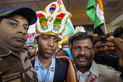 Praggnanandhaa : சென்னை திரும்பிய ‘செஸ் நாயகன்’..விமான நிலையத்தில் பிரக்ஞானந்தாவிற்கு உற்சாக வரவேற்பு!