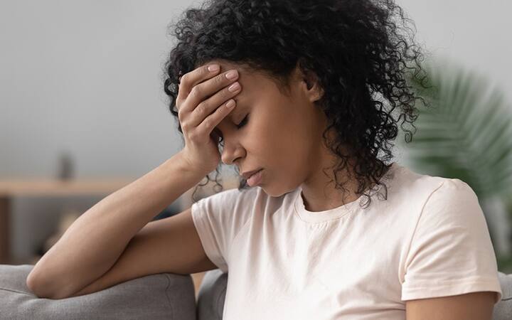 સ્ટ્રેસ પણ હાર્ટ અટેકનું કારણ છે. માનસિક તણાવયુક્ત જીવનશૈલી હાર્ટઅટેક તરફ દોરી જશે.