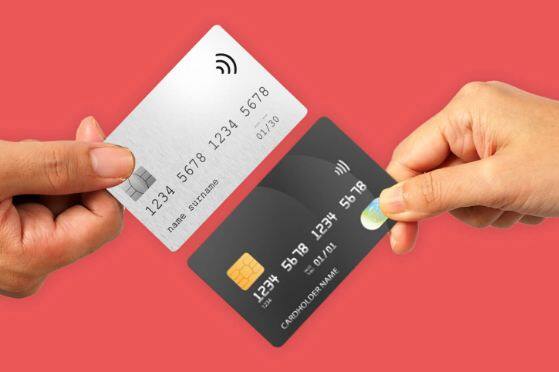 ਜ਼ਿਆਦਾ ਖਰਚ ਕਰਨ ਦੀ ਸਮਰੱਥਾ: ਕ੍ਰੈਡਿਟ ਕਾਰਡਾਂ ਦੀ ਗਿਣਤੀ ਵਧਣ ਨਾਲ ਤੁਹਾਡੀ ਕ੍ਰੈਡਿਟ ਲਿਮਿਟ ਵੀ ਵਧਦੀ ਹੈ। ਇਸ ਤਰ੍ਹਾਂ ਤੁਹਾਡੇ ਕੋਲ ਕੁਝ ਵਾਧੂ ਖਰਚ ਕਰਨ ਦੀ ਸ਼ਕਤੀ ਹੈ ਜਿਸਦੀ ਵਰਤੋਂ ਤੁਹਾਡੀਆਂ ਉੱਚੀਆਂ ਖਰੀਦਾਂ ਅਤੇ ਵਾਧੂ ਖਰਚਿਆਂ ਲਈ ਫੰਡ ਦੇਣ ਲਈ ਕੀਤੀ ਜਾ ਸਕਦੀ ਹੈ।