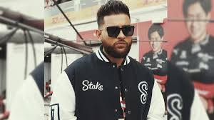 ਜੇ ਤੂੰ ਆਪਣੇ ਚੈਨਲ ਤੇ ਕਰਦਾ ਬਿਨਾ ਕਮਾਈ ਤੋਂ ਲੋਕਾਂ ਨੇ ਚੰਗਾ ਹੀ ਕਹਿਣਾ ਸੀ ਬਾਕੀ ਹੁਣ ਵੀ ਜੇ ਇਹਨਾਂ ਦੁੱਖ ਹੈ ਸਾਰਿਆਂ ਨੂੰ ਸਾਡੇ ਭਰਾ ਦਾ ਤਾਂ ਬਾਈ ਇੱਕ ਪੋਸਟ ਪਾਉ ਨਹੀਂ ਇਹ ਸਭ ਚੀਜ਼ਾ ਛੱਡ ਦਿਉ ਇੱਕ ਪੋਸਟ #justiceforsidhumoosewala