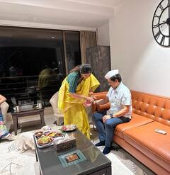 पंकजा मुंडे आणि धनंजय मुंडे यांचं तब्बल 13 वर्षांनी एकत्रित रक्षाबंधन