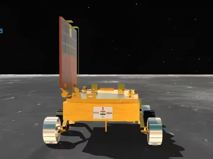29 ઓગસ્ટ (મંગળવાર) ના રોજ, ISRO એ સોશિયલ મીડિયા પ્લેટફોર્મ X પર પોસ્ટ કર્યું કે ચંદ્રયાન-3 ના રોવર પ્રજ્ઞાન પર માઉન્ટ થયેલ એક સાધનએ ચંદ્રના દક્ષિણ ધ્રુવની નજીકની સપાટી પર સલ્ફરની હાજરીની સ્પષ્ટ પુષ્ટિ કરી છે. ISROએ પોસ્ટમાં કહ્યું, 'વૈજ્ઞાનિક પ્રયોગો ચાલુ છે. રોવર પર લગાવવામાં આવેલા લેસર ડ્રિવન બ્રેકડાઉન સ્પેક્ટ્રોસ્કોપ (LIBS) સાધને ચંદ્રના દક્ષિણ ધ્રુવની નજીકની સપાટી પર સલ્ફરની હાજરીની સ્પષ્ટ પુષ્ટિ કરી છે. અપેક્ષા મુજબ, એલ્યુમિનિયમ, કેલ્શિયમ, આયર્ન, ક્રોમિયમ, ટાઇટેનિયમ, મેંગેનીઝ, સિલિકોન અને ઓક્સિજન પણ મળી આવ્યા હતા. હાઇડ્રોજનની શોધ ચાલુ છે.