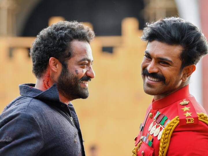 பிரபல இயக்குநர் எஸ்.எஸ் ராஜமவுளி இயக்கத்தில் உருவான ஆர்.ஆர்.ஆர் திரைப்படம் உலகமெங்கும் வெற்றி பெற்றது. இது இந்தியாவில் மட்டும் சுமார் 600 கோடி ரூபாயையும் உலகம் முழுவதும் 1230 கோடி ரூபாயையும் ஈட்டியுள்ளது
