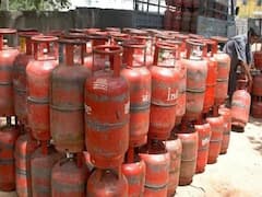 LPG Cylinder Price: সাধারণের সুরাহা ! অবশেষে কমল রান্নার গ্যাসের দাম, কত টাকায় সিলিন্ডার ?