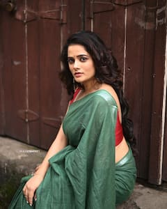 Bhagyashree Mote: पुन्हा त्याच वाटेवर... भाग्यश्री मोटेने शेअर केले साडीतील क्लासी फोटो