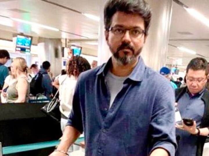 Vijay in USA :  தளபதி 68 படத்தின் ப்ரோமோஷன் பணிக்காக விஜய், வெங்கட் பிரபு, ஏஜிஎஸ் தயாரிப்பு நிறுவனம் சார்பாக அர்ச்சனா கல்பாத்தி ஆகியோர் அமெரிக்க சென்றுள்ளதாக தகவல் பரவிவருகிறது.