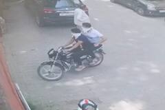 गाजियाबाद में चेंबर में घुसकर वकील की गोली मारकर हत्या, सीसीटीवी में कैद हुए हमलावर