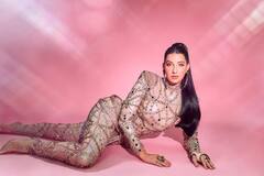 డిఫరెంట్ ఫోజుల్లో నోరా ఫతేహి అందాలు - చూస్తే ఫిదా అవుతారు!