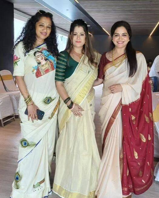 తన తోటి యాంకర్లతో కలసి ఓనం సంబరాలు చేసుకుంది సుమ..ఆ ఫోటోస్ సోషల్ మీడియాలో వైరల్ అవుతున్నాయి