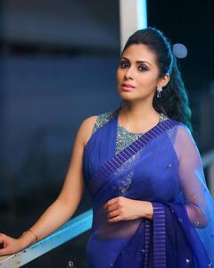 Actress Sada Photos : నీలి రంగు చీరలో సదా - ప్రేక్షకులంతా ఫిదా